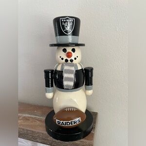 NFL Raiders NUTCRACKER Football Winter Snowman Topperscot Collectible